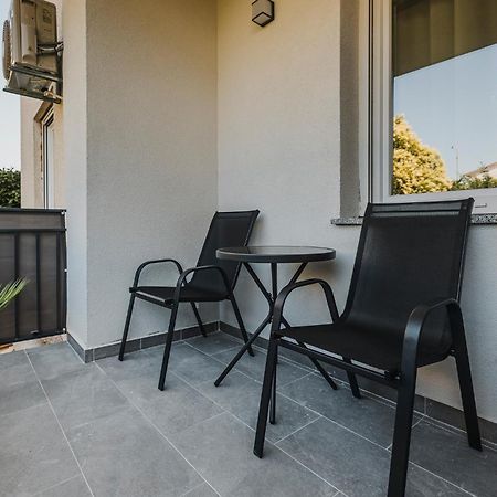 אומאג 3Level Apartments Kroatien מראה חיצוני תמונה
