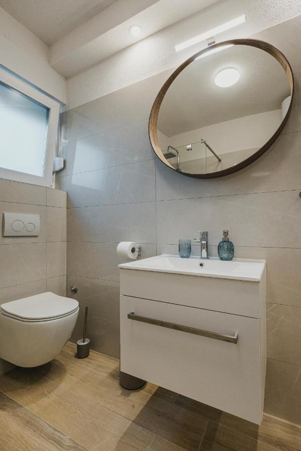 אומאג 3Level Apartments Kroatien מראה חיצוני תמונה