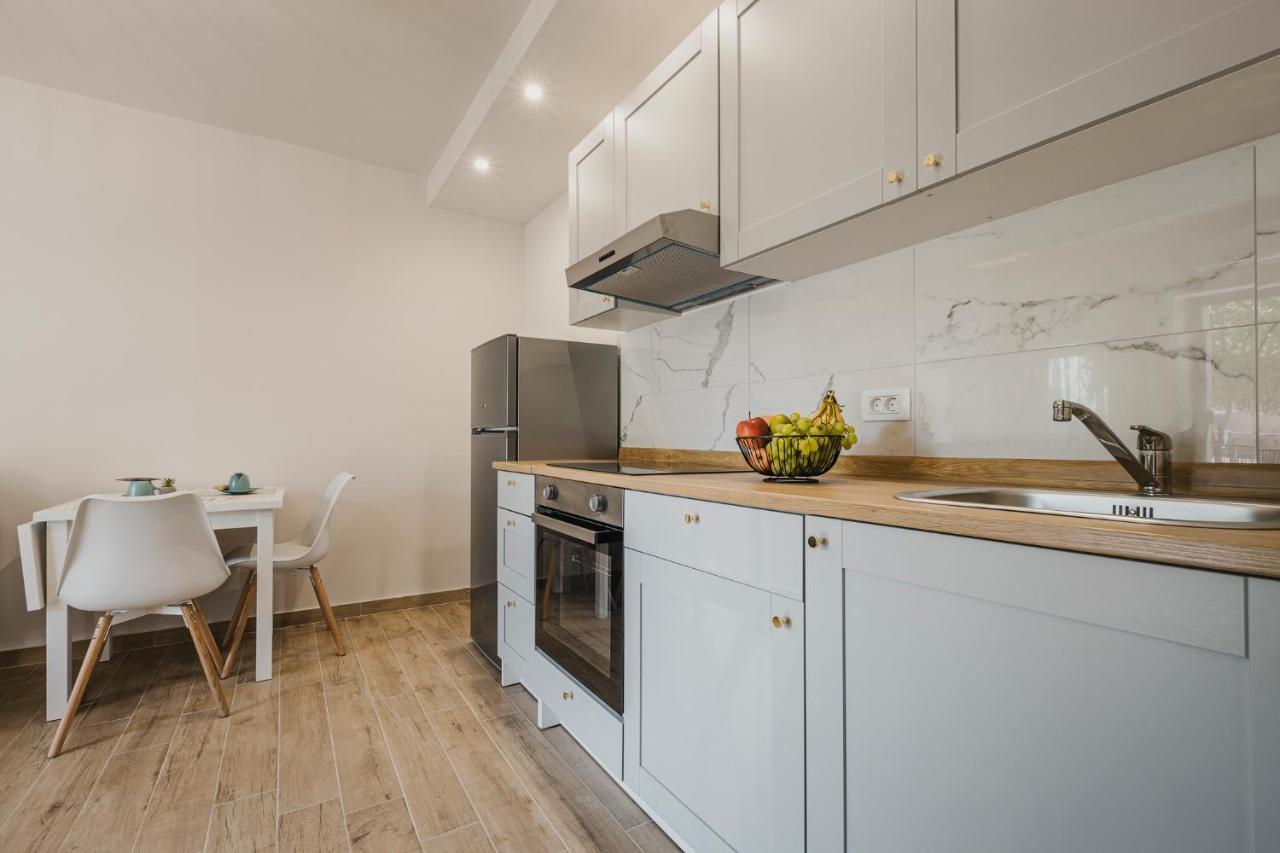 אומאג 3Level Apartments Kroatien מראה חיצוני תמונה