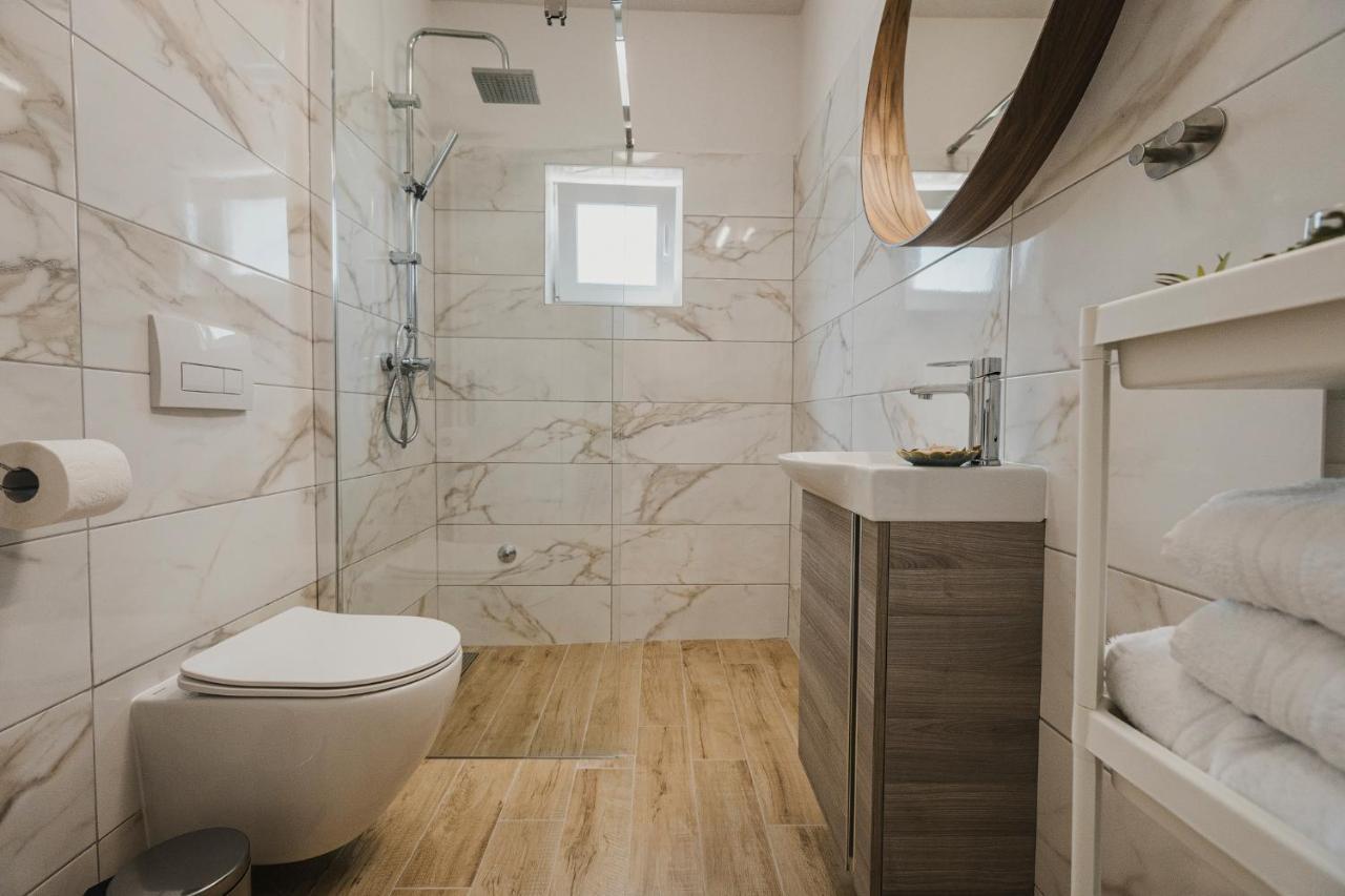 אומאג 3Level Apartments Kroatien מראה חיצוני תמונה