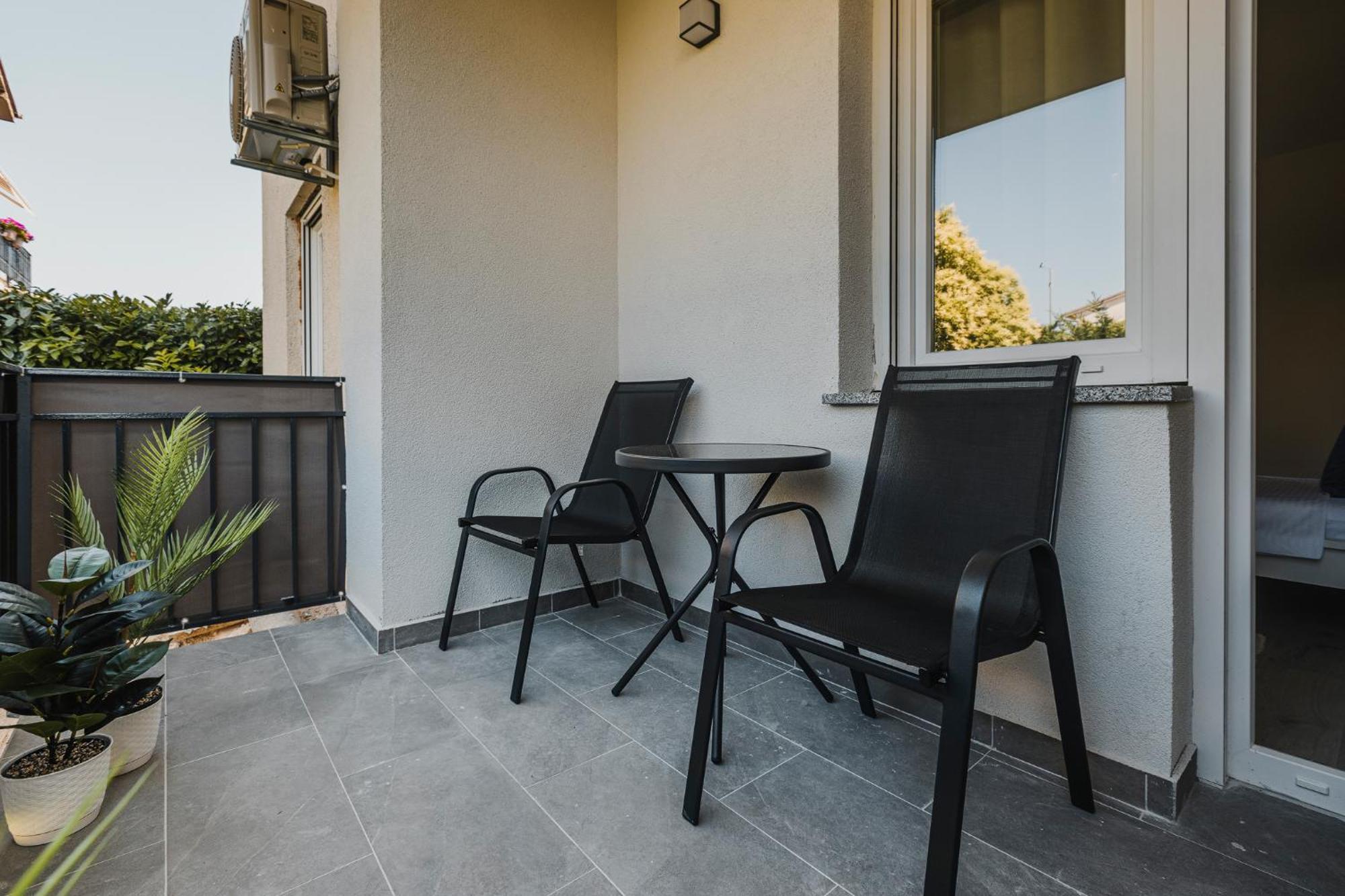 אומאג 3Level Apartments Kroatien מראה חיצוני תמונה