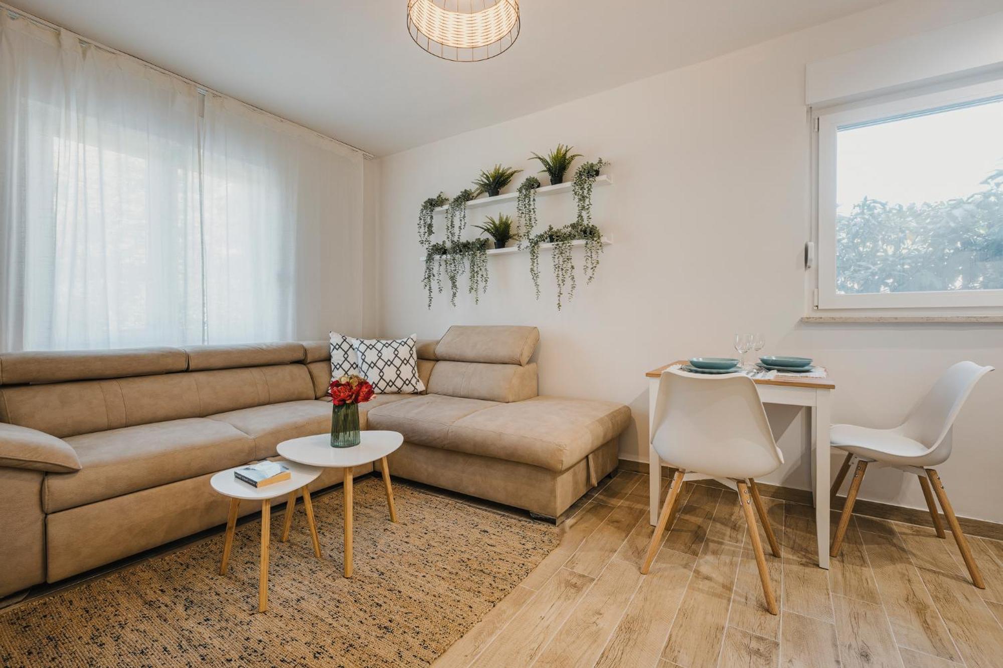 אומאג 3Level Apartments Kroatien מראה חיצוני תמונה